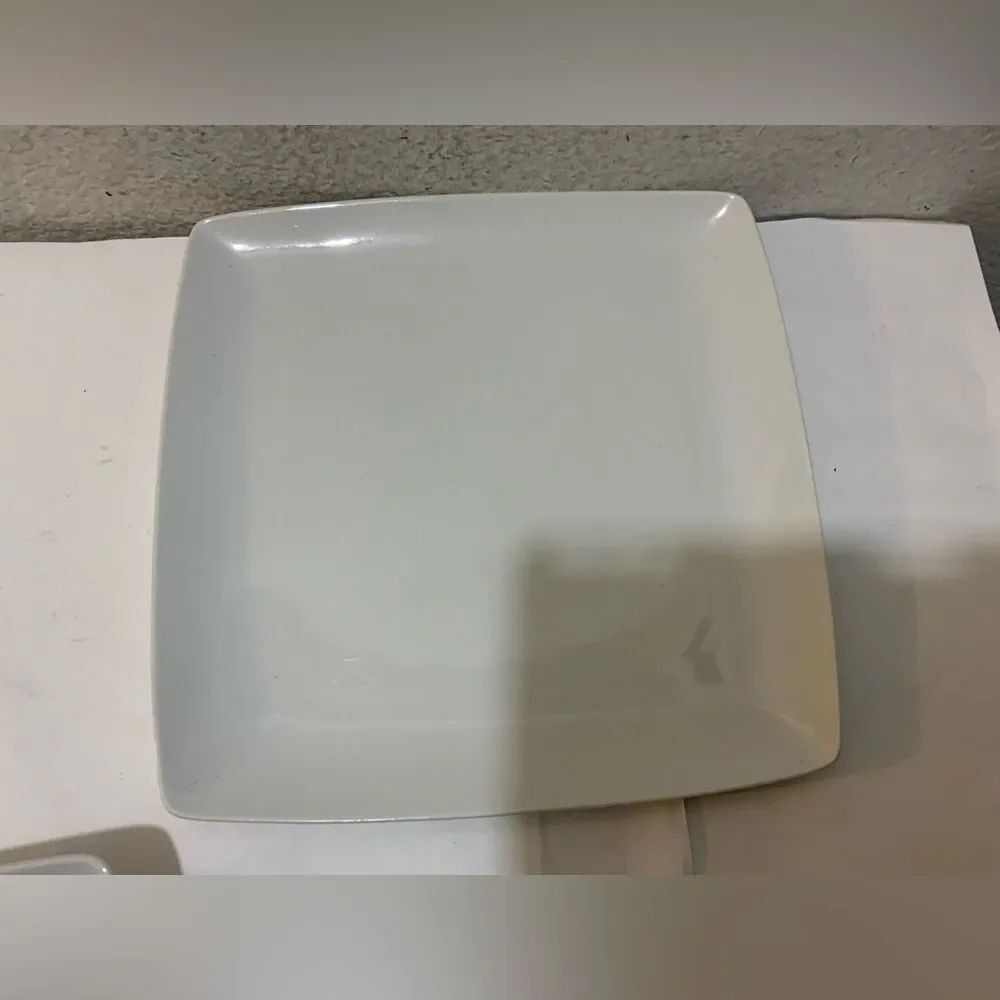 [3] Over and Back “Maison " WHITE PORCELAIN 10.5” SQUARE DINNER PLATES A20